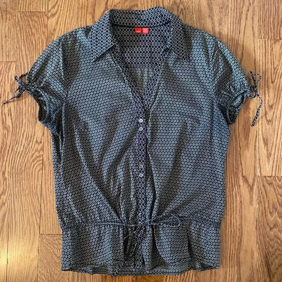 Vintage Esprit Short Sleeved Floral Button Top with Bows, Gathered Waist, V-Neck - Picture 8 of 8